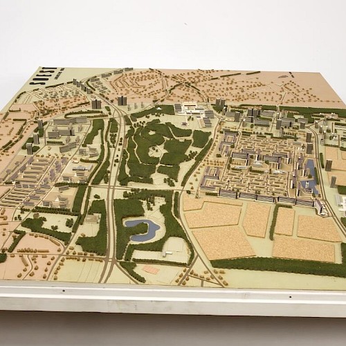 Maquette uitbreiding Soest incl. Smitsveen uit 1966, door Van Embden Choisy Roorda Van Eysinga Smelt Wittermans architekten en stedebouwkundigen (Het Nieuwe Instituut, ODEE-MAQV700)